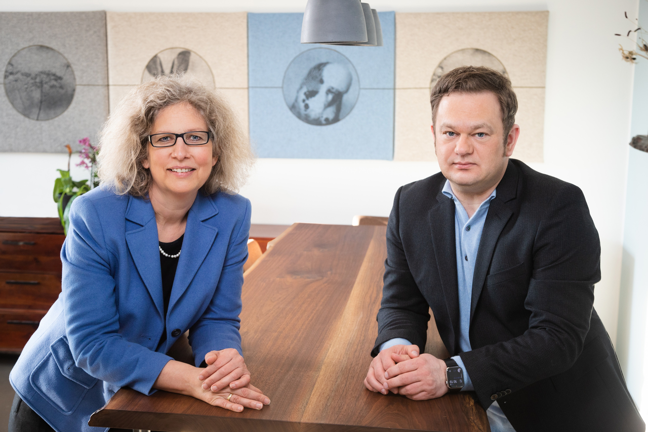 KNAUER CEOs Alexandra Knauer and Carsten Losch in Office (Photo: Amin Akhtar)