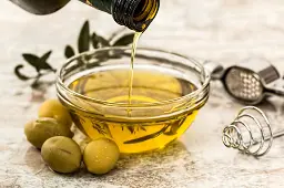 No blood(y) stress –Phenolic antioxidants in olive oil and olive oil wastewater